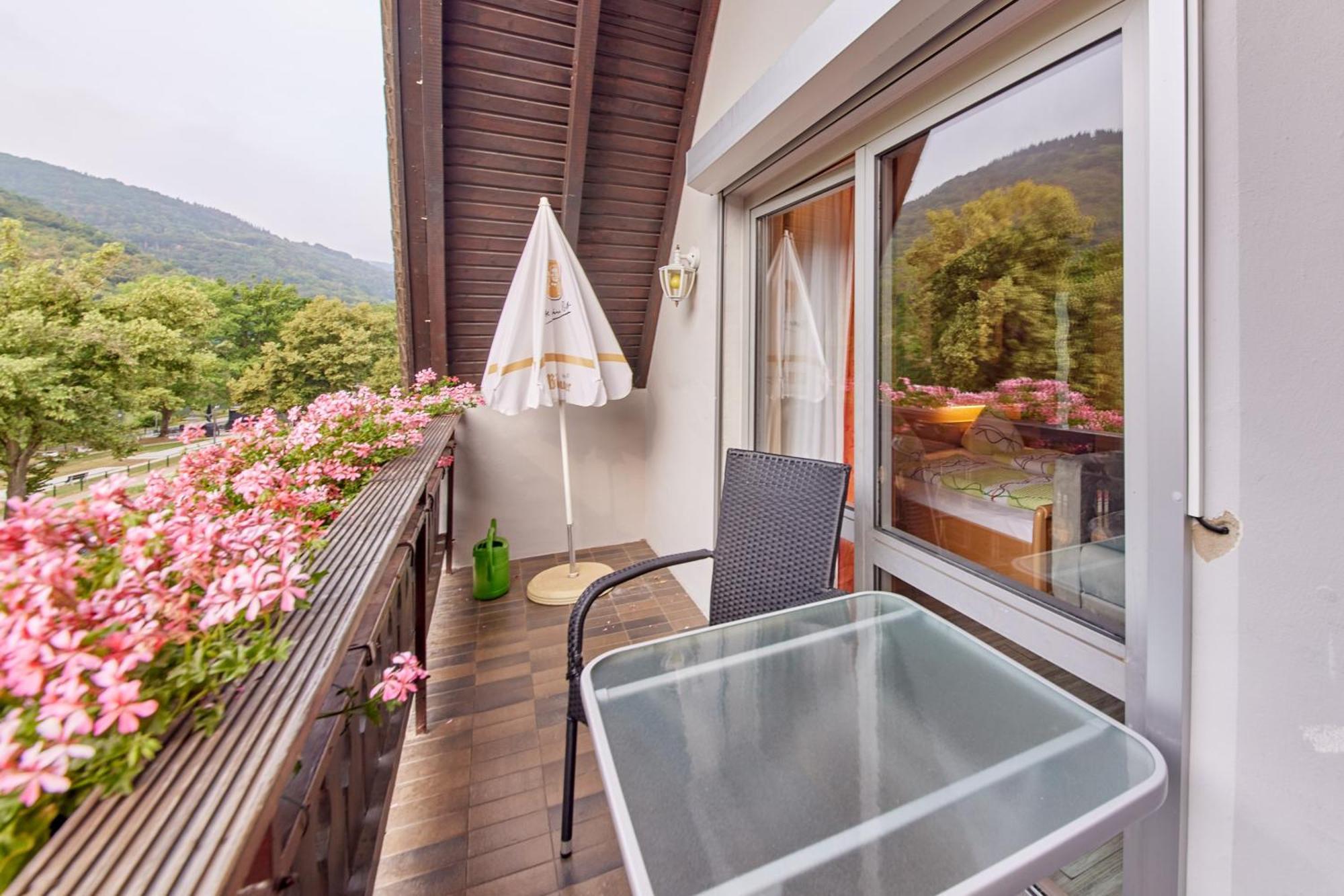 Cafe Rosi Hotel Bernkastel-Kues Kültér fotó